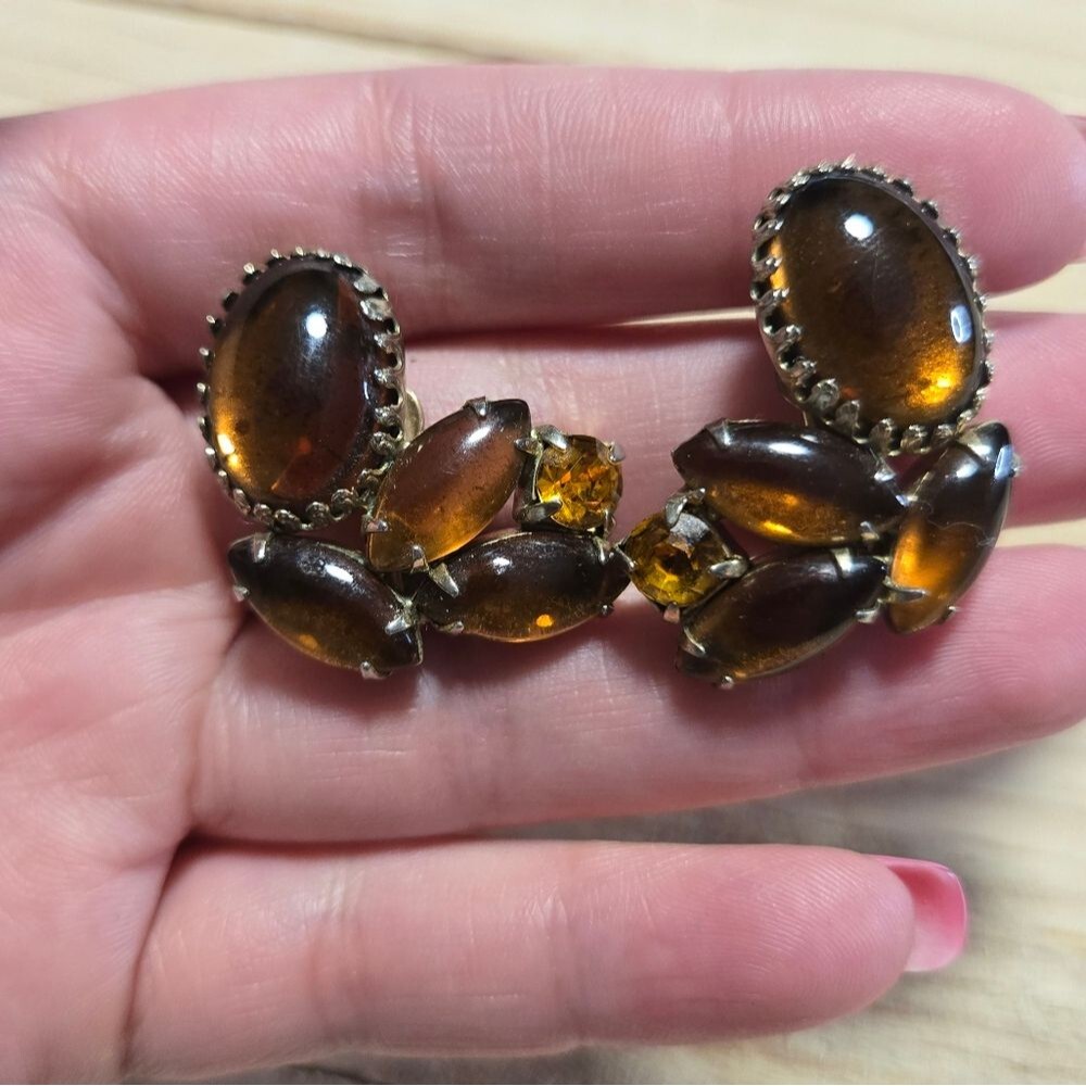 Juliana Vintage Brown Cluster Earrings with Amber Stones Gold Tone Clipon